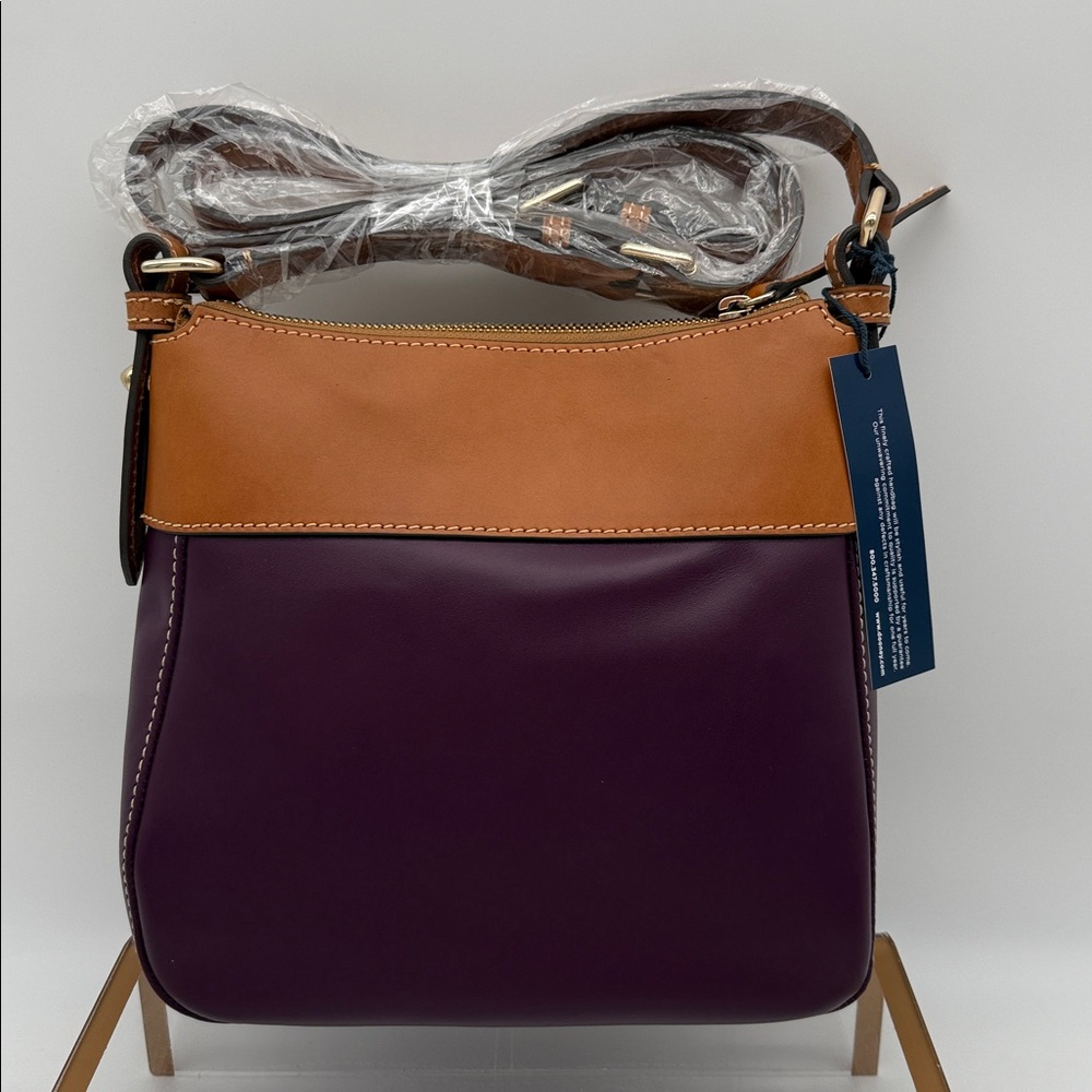 Dooney & Bourke Wexford Leather Crossbody 25 Plum Wine - Picture 2 of 14